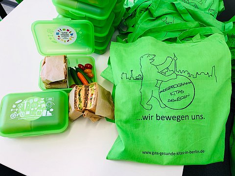 Brotboxen und Give aways