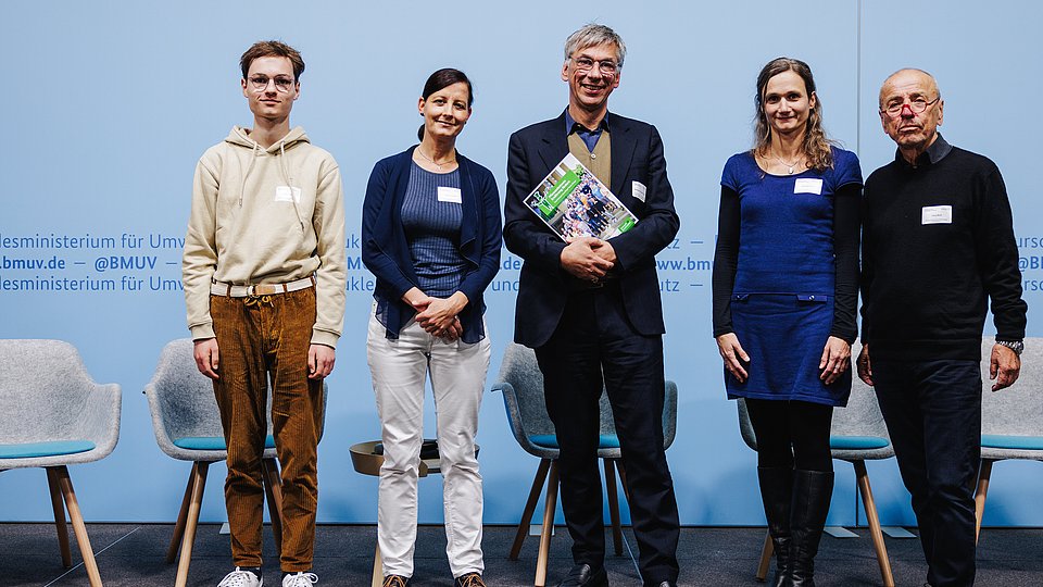 Maßnahmenkatalog des Bürgerinnen- und Bürgerdialogs wird an das Bundesumweltministerium übergeben.